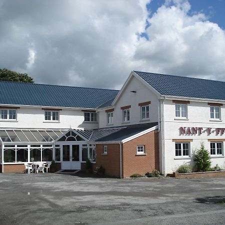 Nant-Y-Ffin Hotel Llandissilio Exterior foto